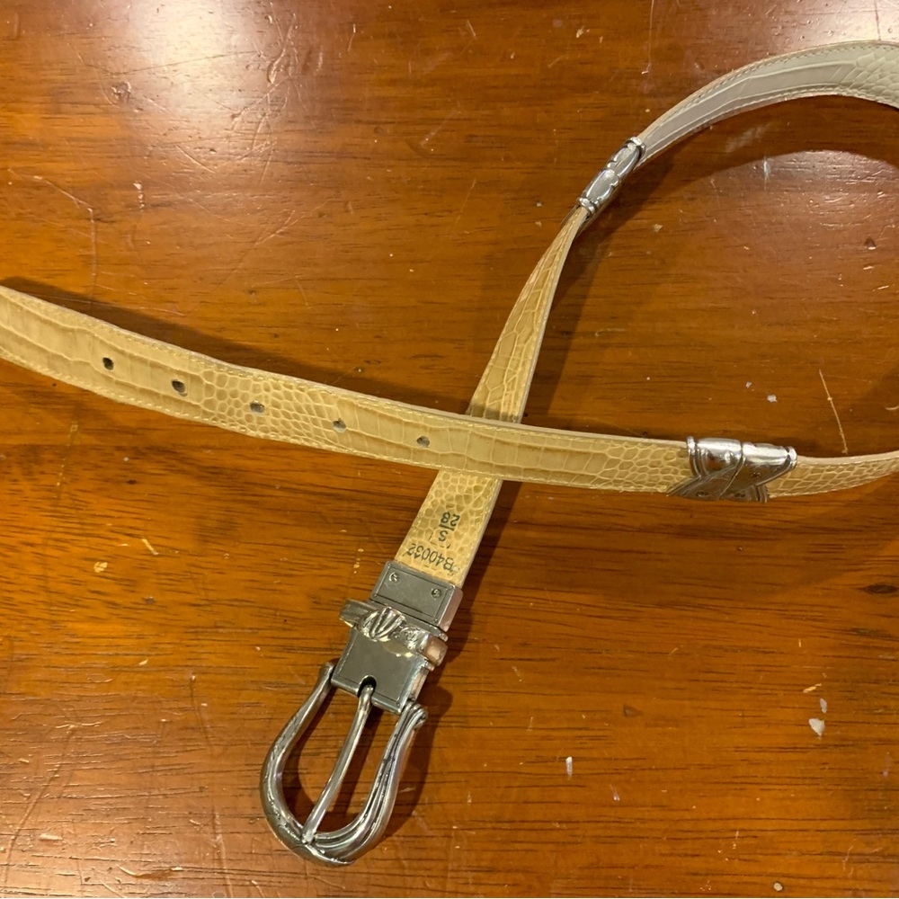 Ladies' Tan & White Crock Leather Twist Reverse Belt B40032 Size S/28 - EUC - Picture 3 of 8